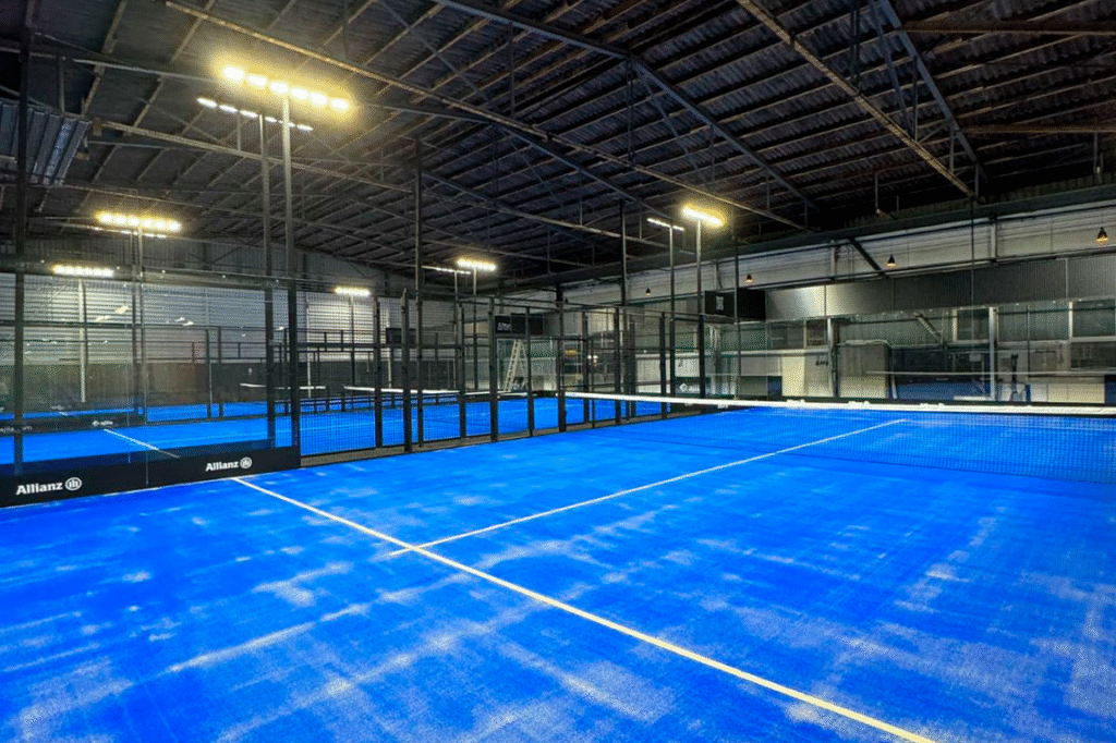 Cum îți decorezi terenul de padel: idei simple care fac diferența